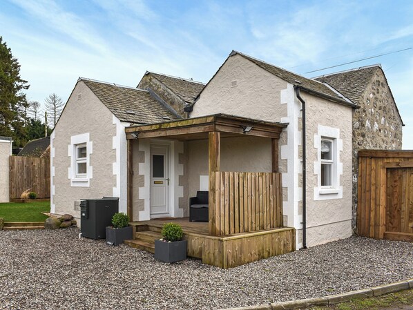 Exterior - Escape to tranquility in our charming 2-bed cottage in Woodhead of Mailer. (Woodhead of Mailer)
