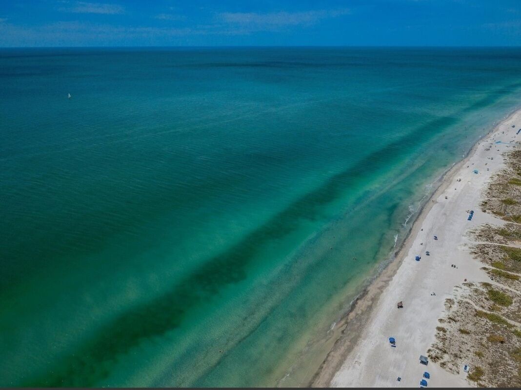 Solsenger og strandhåndklær