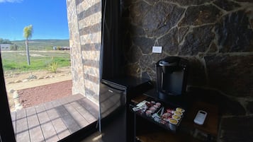 Deluxe Room | Coffee and/or coffee maker