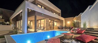 Villa Aria with pool, 100m to beach
