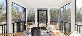 New Inner Banks Home: Private, Water Access, Master Suite, Sleeps 10, 2.5 Acres
