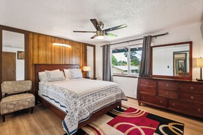 3 bedrooms, desk, iron/ironing board, free WiFi