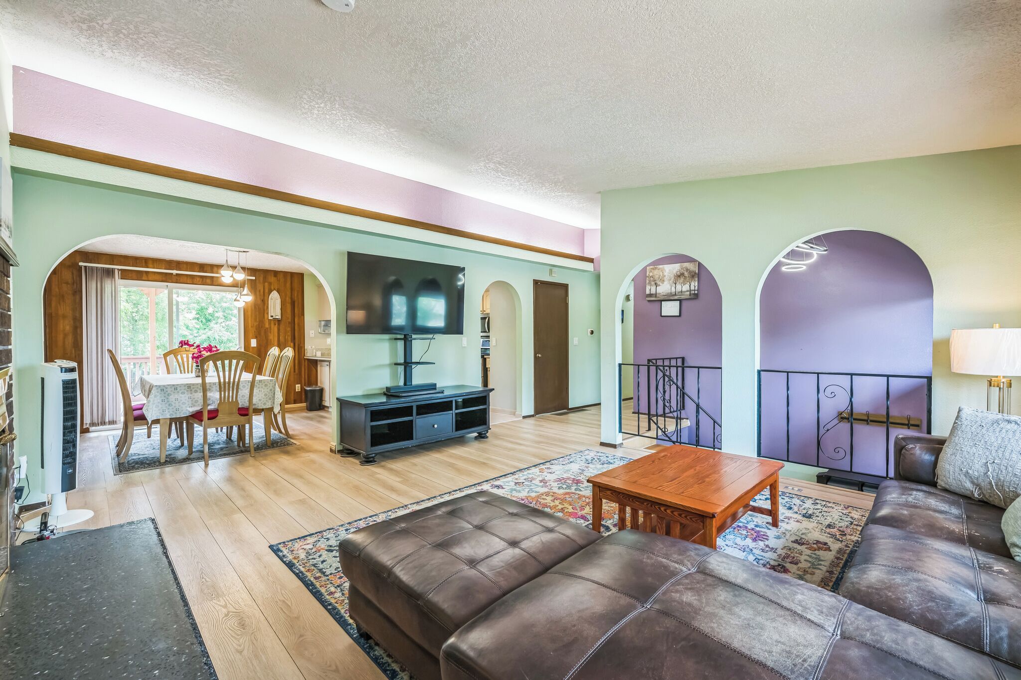 Smart TV, fireplace, printers