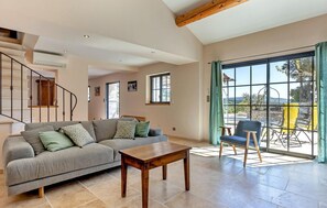 DVD-spiller, fotballspill og bordtennis