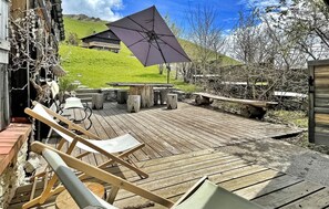 Outdoor dining - Gite De Julie Et Jymy (Mieussy)