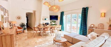 Smart TV, fireplace, video games, computer monitors