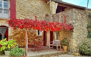 Terrace/patio - Cozy home in St Jean De Maruejols (St Jean De Maruejols)