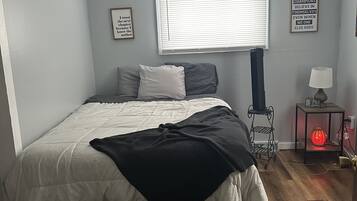 2 Schlafzimmer, Schreibtisch, WLAN, Bettwäsche