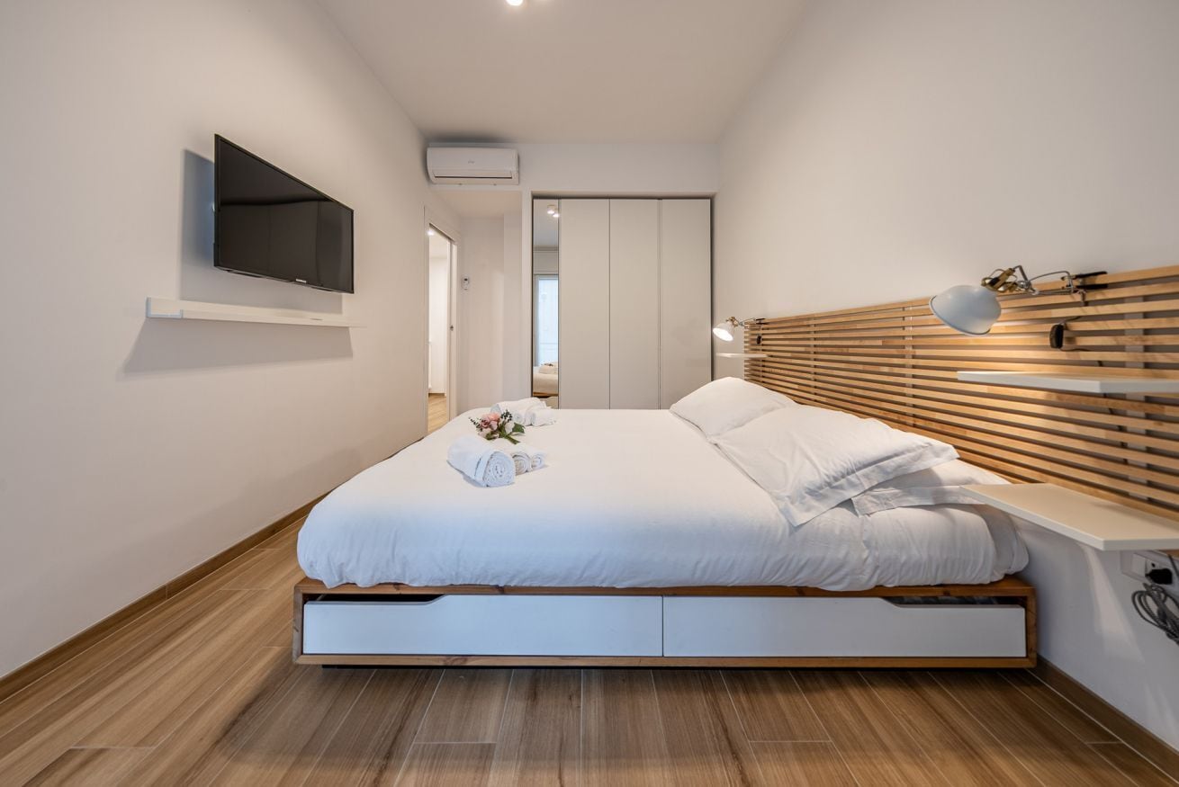 1 habitación, tabla de planchar con plancha, wifi y ropa de cama 