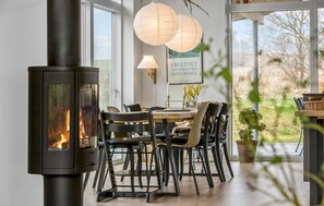 Dining - 4 bedroom cozy home in Knebel (Knebel)