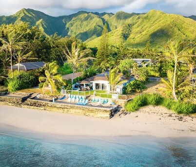 PrivateBeach w/ Views that make you believe in God|Airbnb's Top 1% Ranked Home|ONLY home with Private Beach|3 beachfront Jacuzzis|90-inch Theater Room