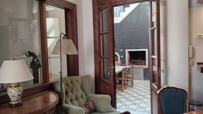 Interior - Spacious 5-bedroom house with AC and WiFi in gorgeous San Telmo, Buenos Aires. (Buenos Aires)