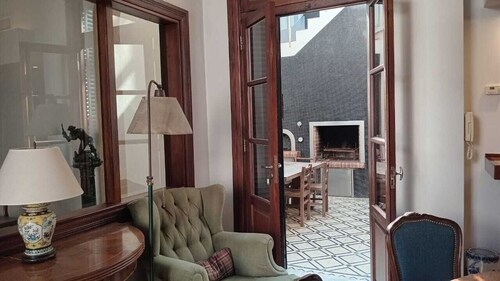 Spacious 5-bedroom house with AC and WiFi in gorgeous San Telmo, Buenos Aires.