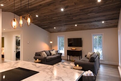 Poplar Retreat - with hot tub