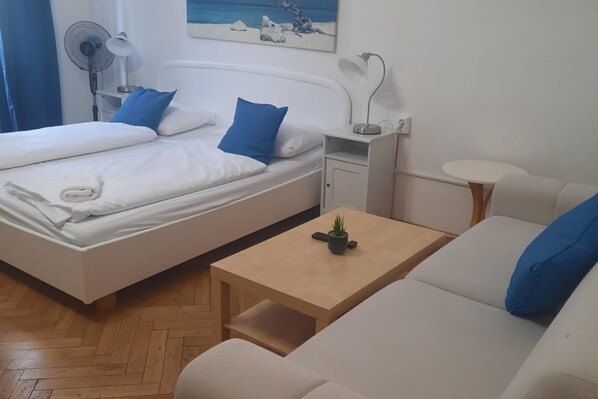 2 bedrooms, WiFi, bed sheets