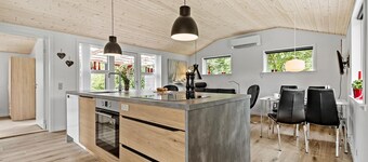 Awesome home in Tarm with WiFi