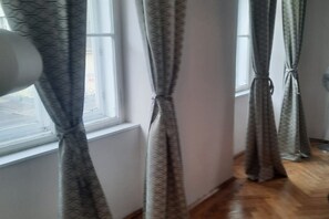 Interior - Metropolitan Charm: Stylish 2+1 Apt@ Vienna's Core (Vienna)