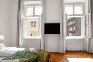 2 bedrooms, WiFi, bed sheets