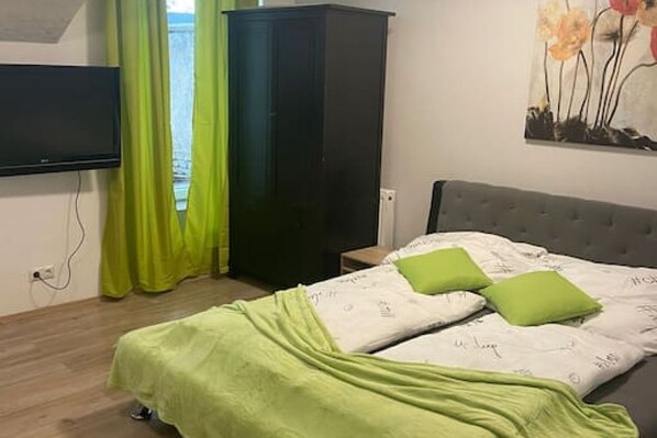 1 室のベッドルーム、WiFi、ベッドシーツ