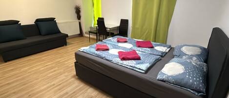 1 habitación, wifi y ropa de cama