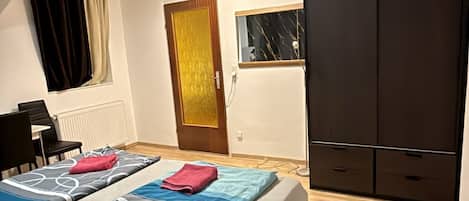 1 habitación, wifi y ropa de cama