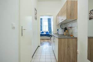 Interior - Modern Comforts: Chic Studio Apt Centrally Located (Vienna)