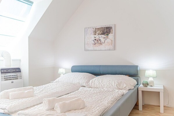 2 bedrooms, WiFi, bed sheets