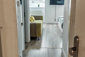 Interior - Ideal 2BR - Lovely for Longstays (Wien)