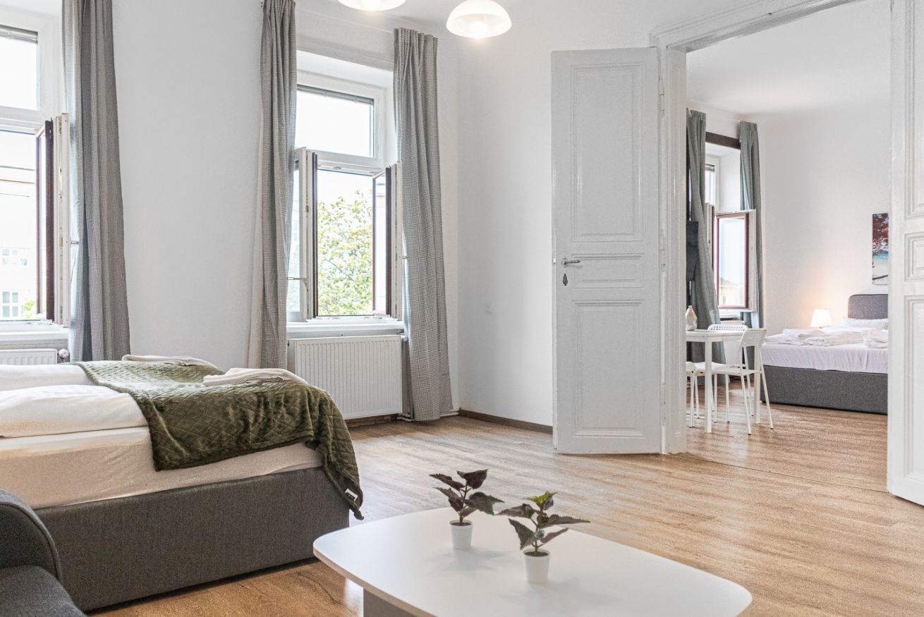 2 chambres, fer et planche à repasser, accès au Wi-Fi (inclus)