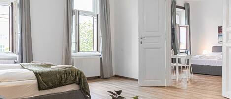 2 bedrooms, iron/ironing board, free WiFi, bed sheets