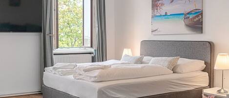 2 bedrooms, free WiFi, bed sheets