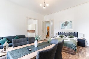 2 室のベッドルーム、WiFi、ベッドシーツ