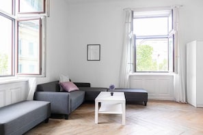 Smart TV - Cozy 2BR Apt. near AKH Hospital-ideal for Longstay (Wien)