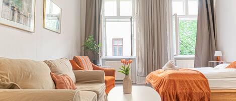 2 室のベッドルーム、WiFi、ベッドシーツ
