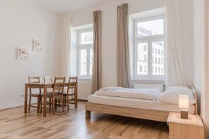 2 makuuhuonetta, Wi-Fi, vuodevaatteet