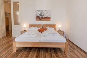 2 室のベッドルーム、WiFi、ベッドシーツ