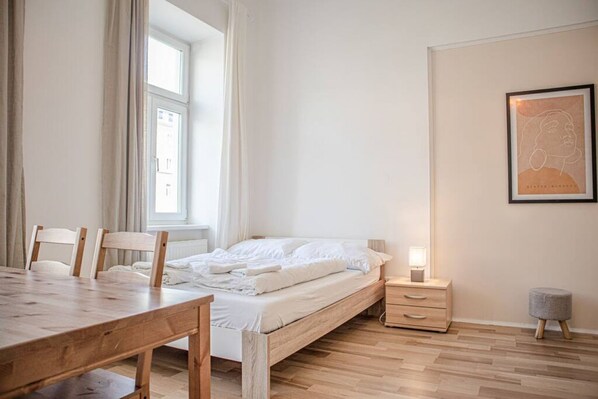 2 bedrooms, WiFi, bed sheets - Special Vintage Viennese Apt. - 12min f Downtown (Wien)