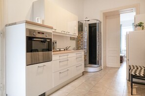 Fridge, microwave, oven, cookware/dishes/utensils