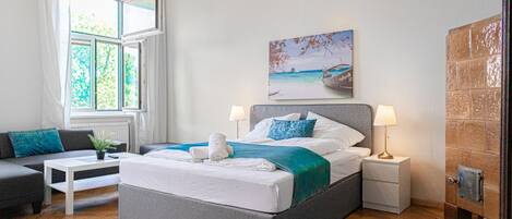 3 bedrooms, WiFi, bed sheets