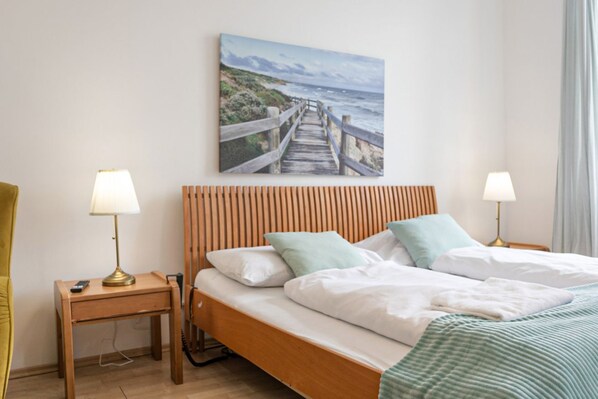 2 bedrooms, WiFi, bed sheets