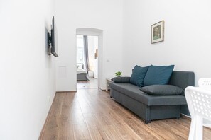 Smart TV - Stunning 1BR Apt. near AKH Building for Everyone (Wien)