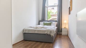 1 bedroom, WiFi, bed sheets