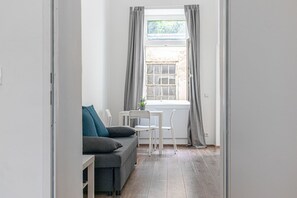 Smart TV - Stunning 1BR Apt. near AKH Building for Everyone (Wien)