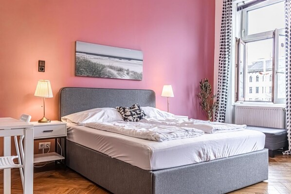 1 chambre, fer et planche à repasser, Wi-Fi, literie fournie