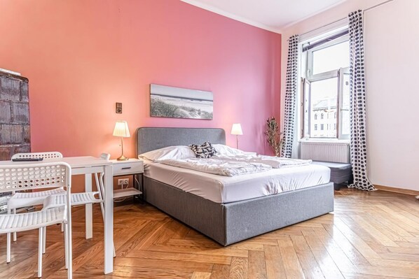 1 bedroom, iron/ironing board, WiFi, bed sheets