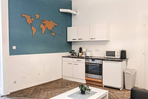 Microwave, oven, stovetop, coffee/tea maker