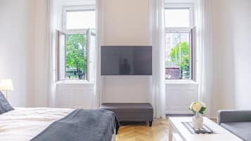 1 Schlafzimmer, BĂŒgeleisen/BĂŒgelbrett, WLAN, BettwĂ€sche