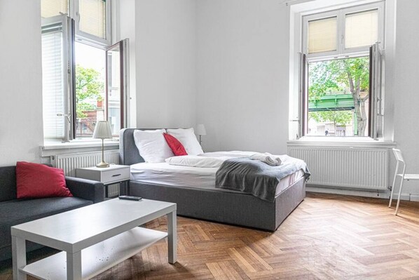 2 bedrooms, WiFi, bed sheets