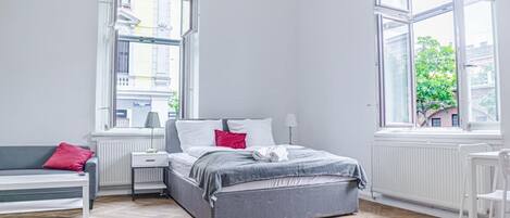 2 chambres, fer et planche à repasser, Wi-Fi, draps fournis