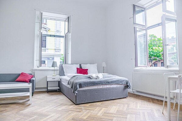 2 bedrooms, iron/ironing board, WiFi, bed sheets